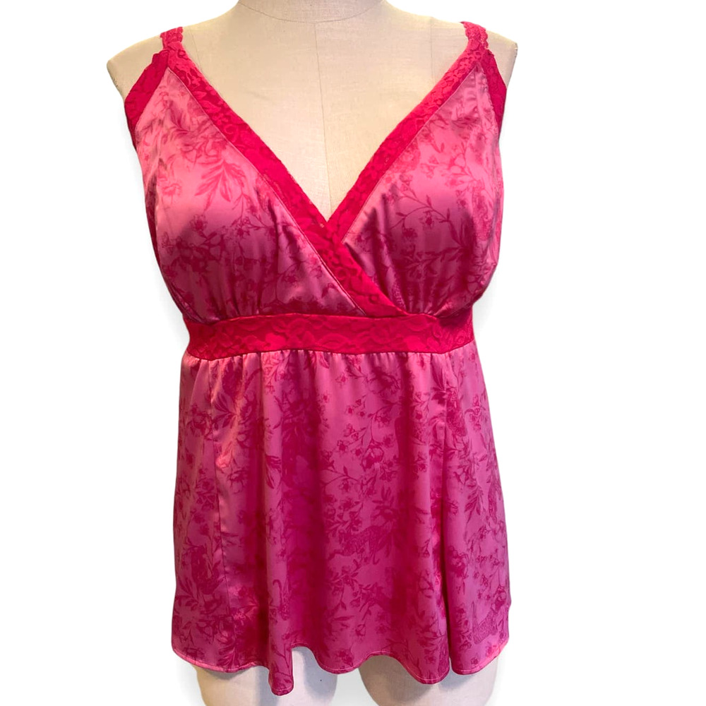 Torrid 4 (4X 26) Sexy Pink Silky Betsey Johnson Lace Inset Busty Cami Tank Top